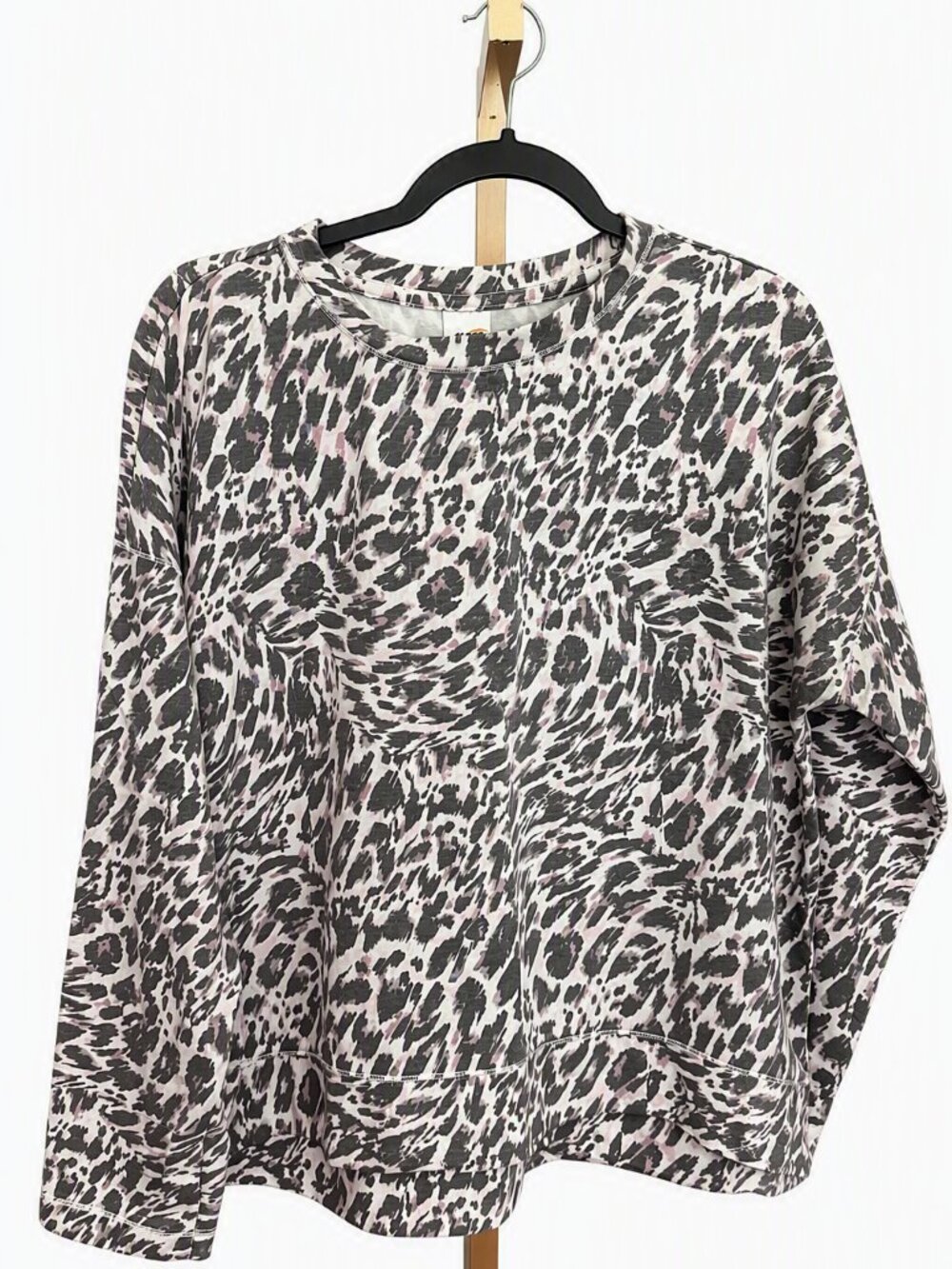 Avia XL Leopard Print Pullover Sweatshirt Gray Pink Stretch Athleisure Top